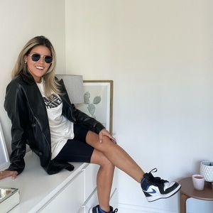 Leather jacket, new !!